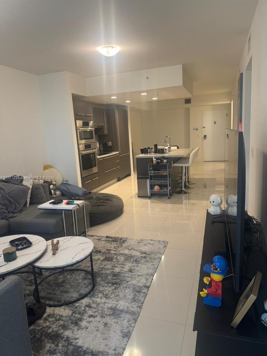 MIDTOWN AT DORAL - Residential