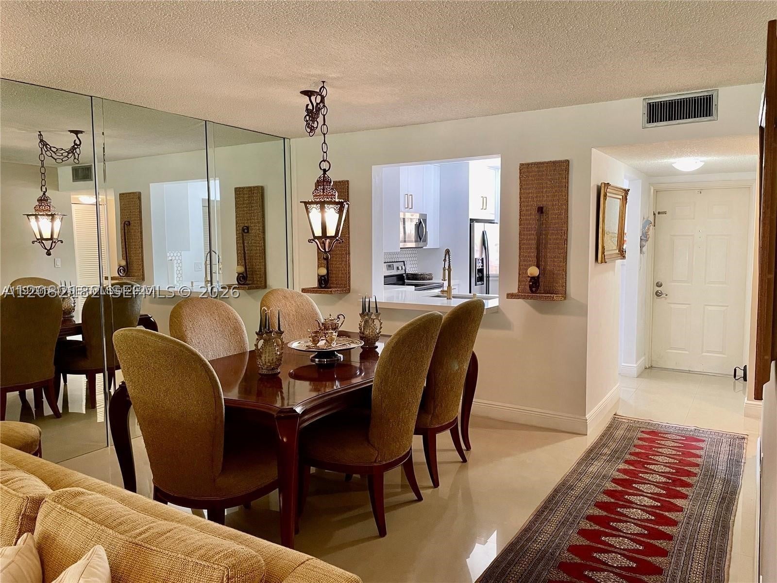 8592 W Sunrise Blvd 111, Plantation FL 33322