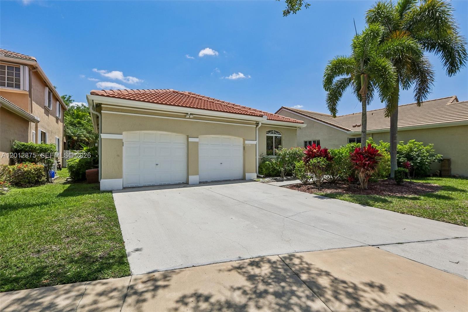 1290 Camellia Ln