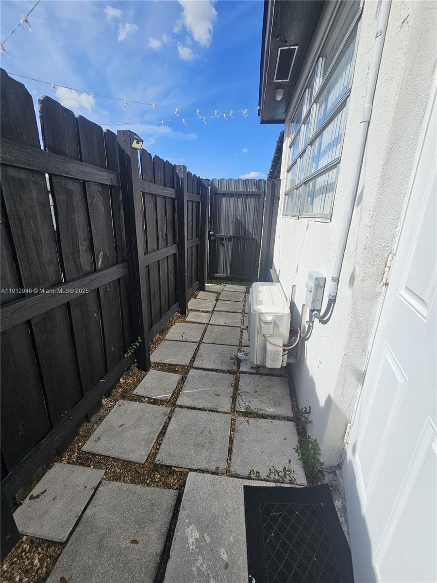 HIALEAH 54 TH STREET ADDN - Residential Lease