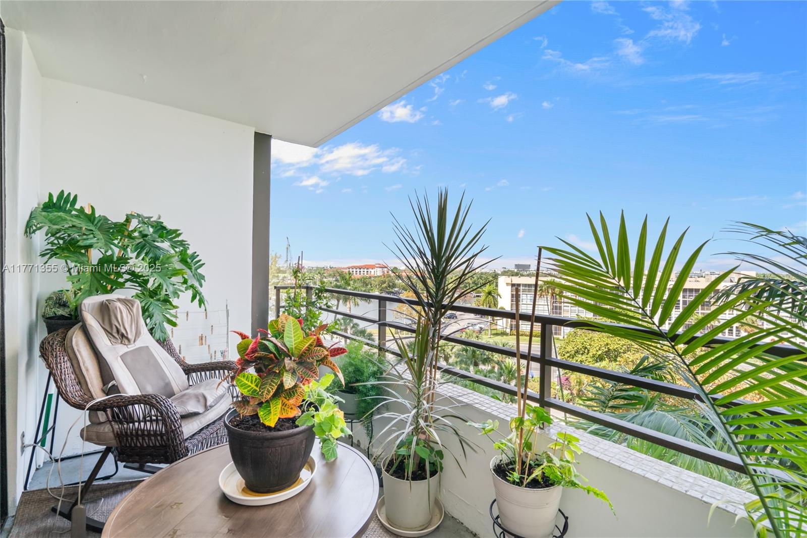 Property for Sale at 500 Three Islands Blvd 309, Hallandale Beach, Broward County, Florida - Bedrooms: 2 
Bathrooms: 2  - $319,000