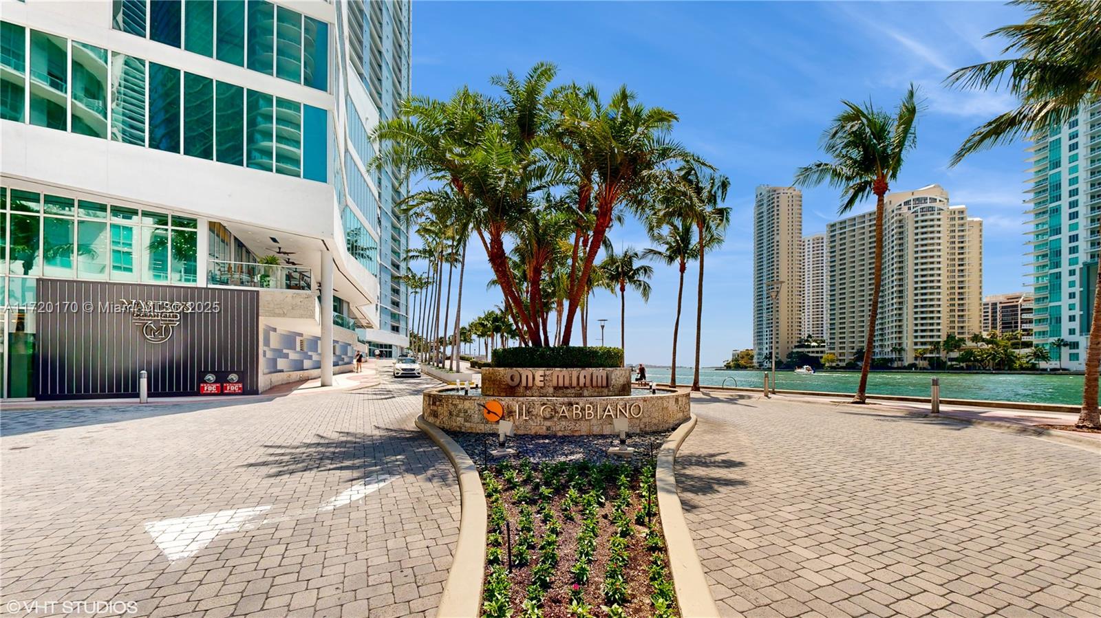 Property for Sale at 325 S Biscayne Blvd 2316, Miami, Broward County, Florida - Bedrooms: 1 
Bathrooms: 1  - $470,000