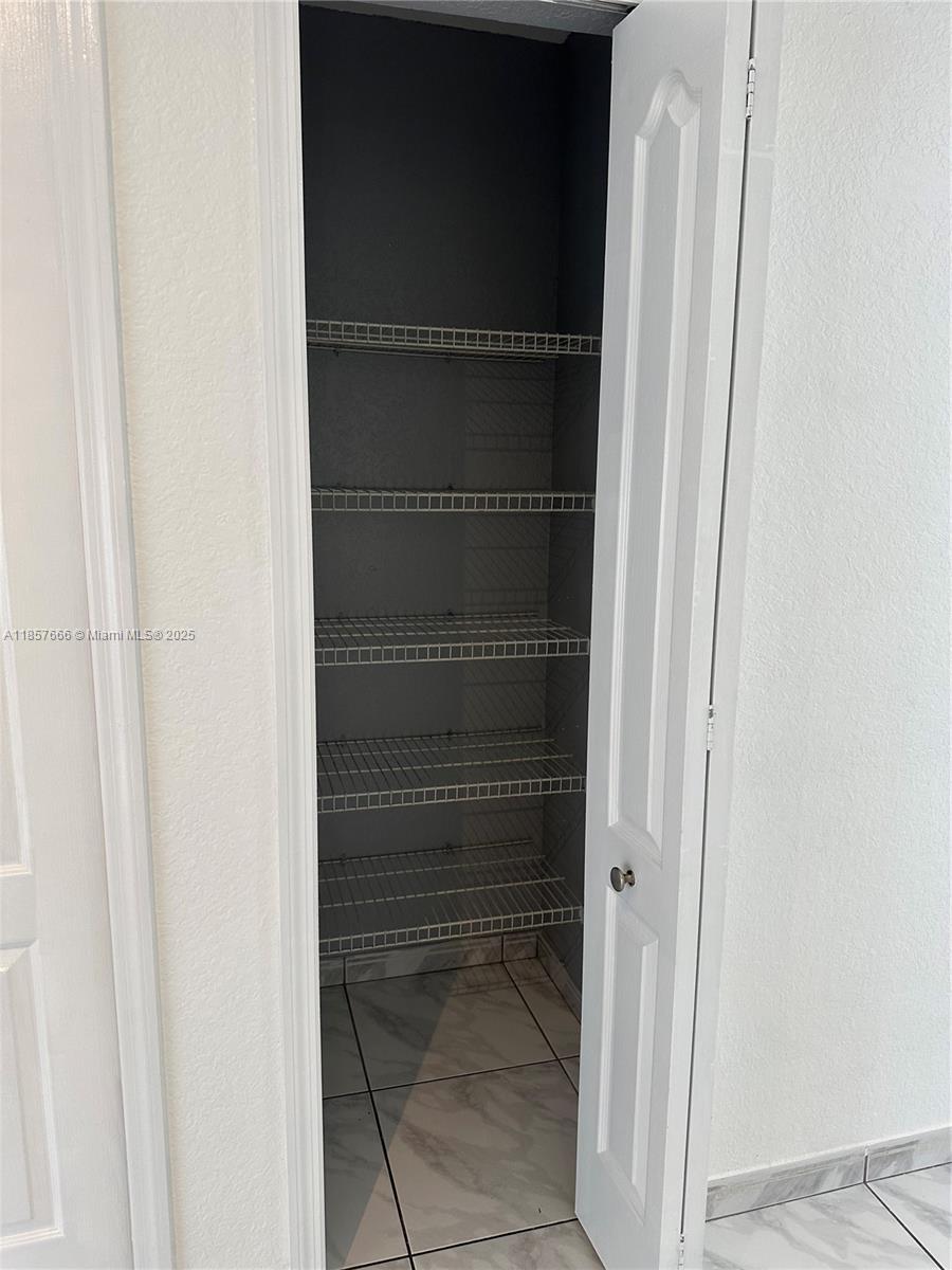 9837 W Okeechobee Rd 505