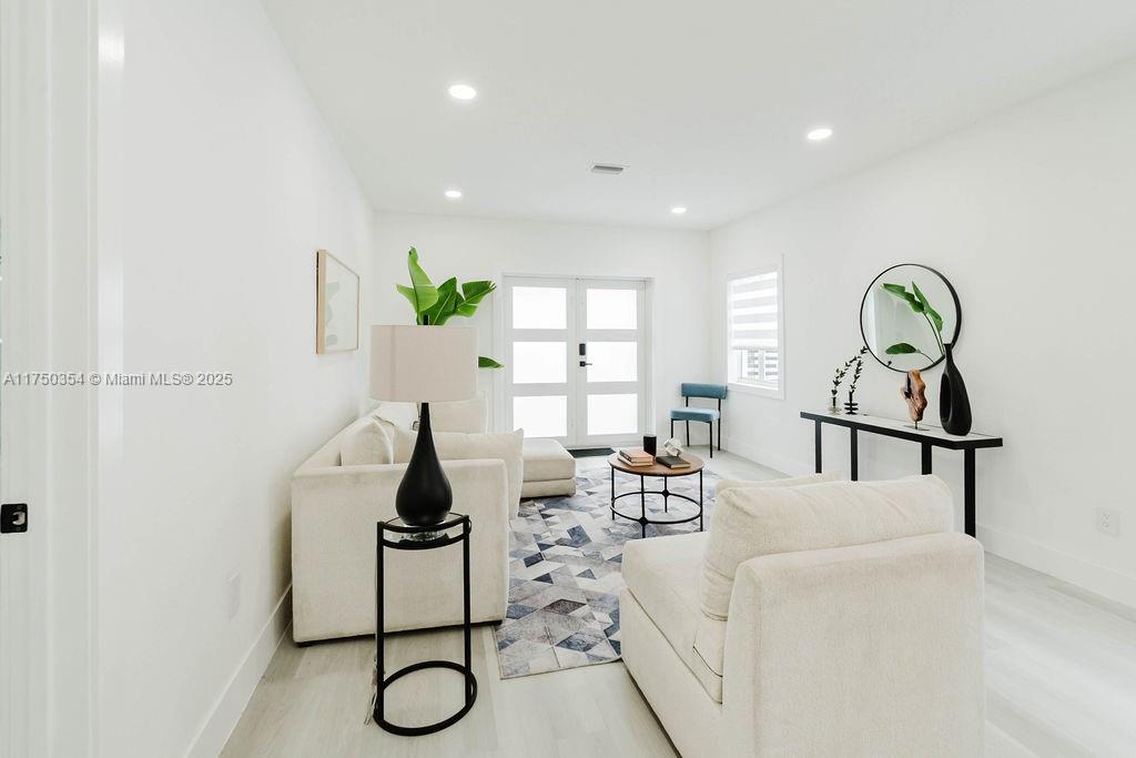 EAST VEDADO - Residential