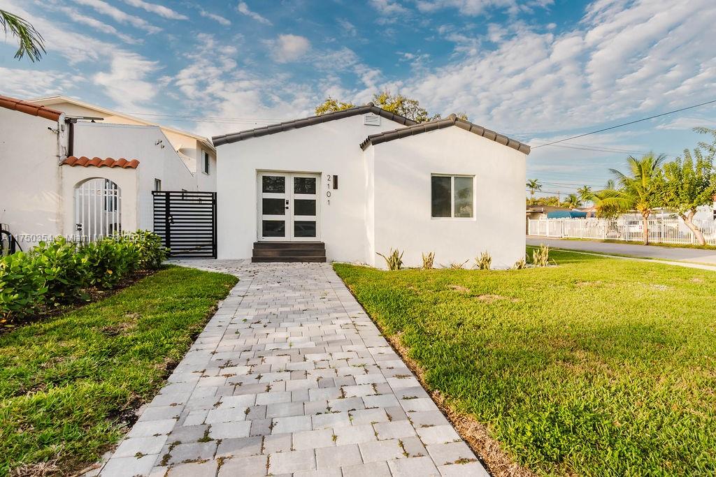 EAST VEDADO - Residential