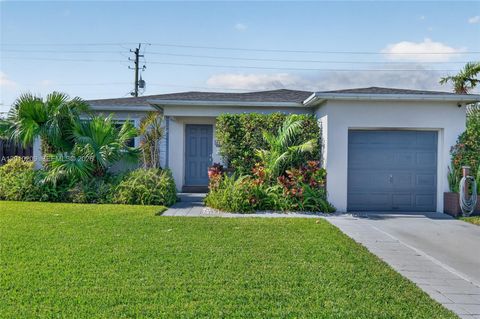 Tiny photo for 234 SE 3rd Ter, Dania Beach, FL 33004 (MLS # A12010209)