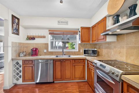 Tiny photo for 234 SE 3rd Ter, Dania Beach, FL 33004 (MLS # A12010209)