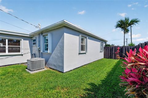 Tiny photo for 234 SE 3rd Ter, Dania Beach, FL 33004 (MLS # A12010209)