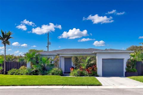 Photo of 234 SE 3rd Ter, Dania Beach, FL 33004 (MLS # A12010209)