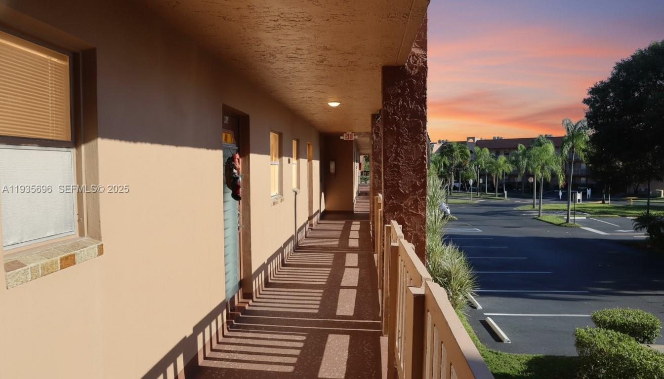 9750 Sunrise Lakes Blvd 209