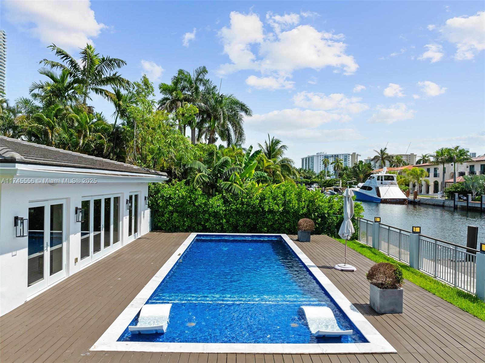 GOLDEN BEACH SEC D - Land