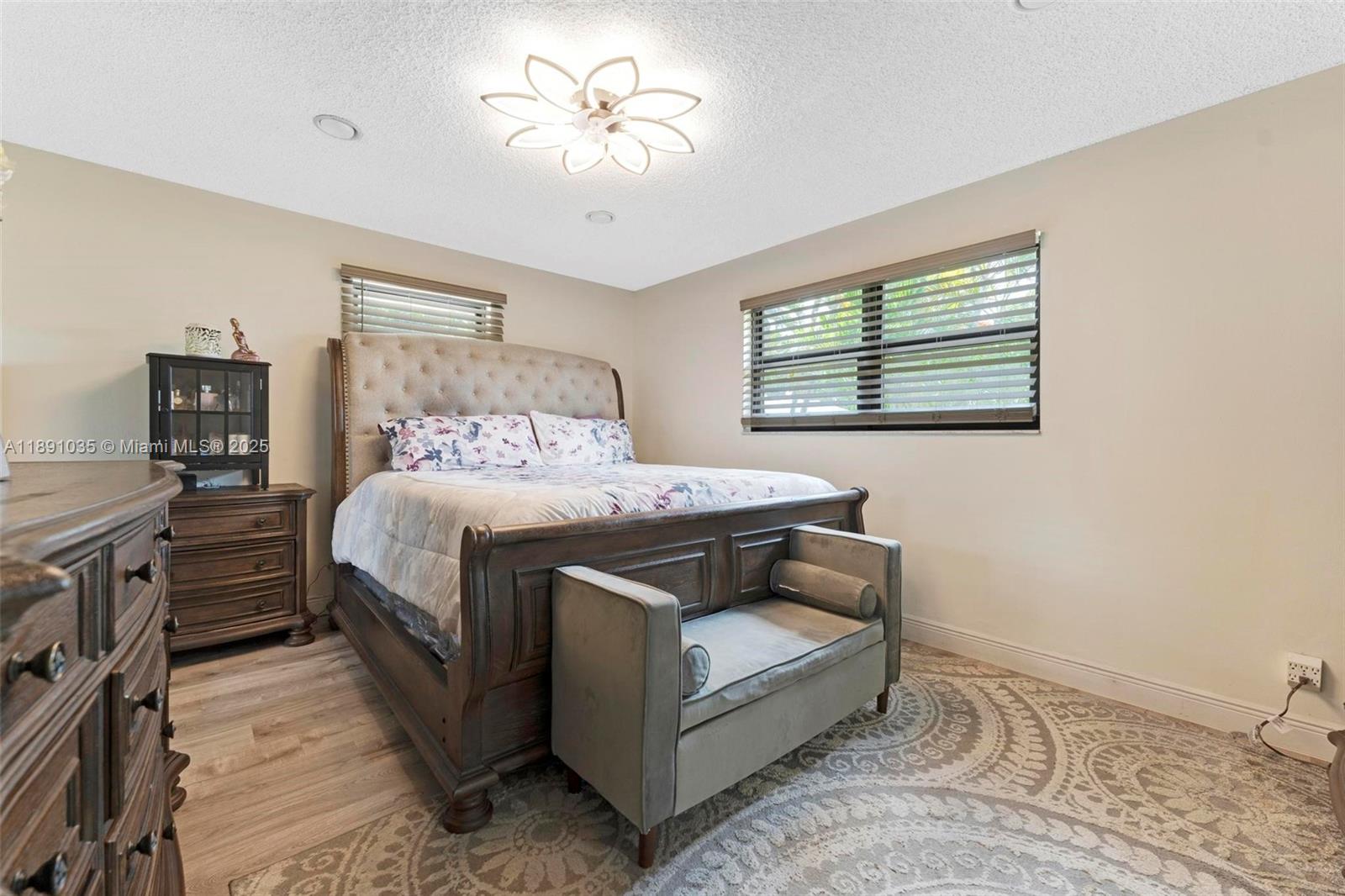 RAMBLEWOOD - Residential