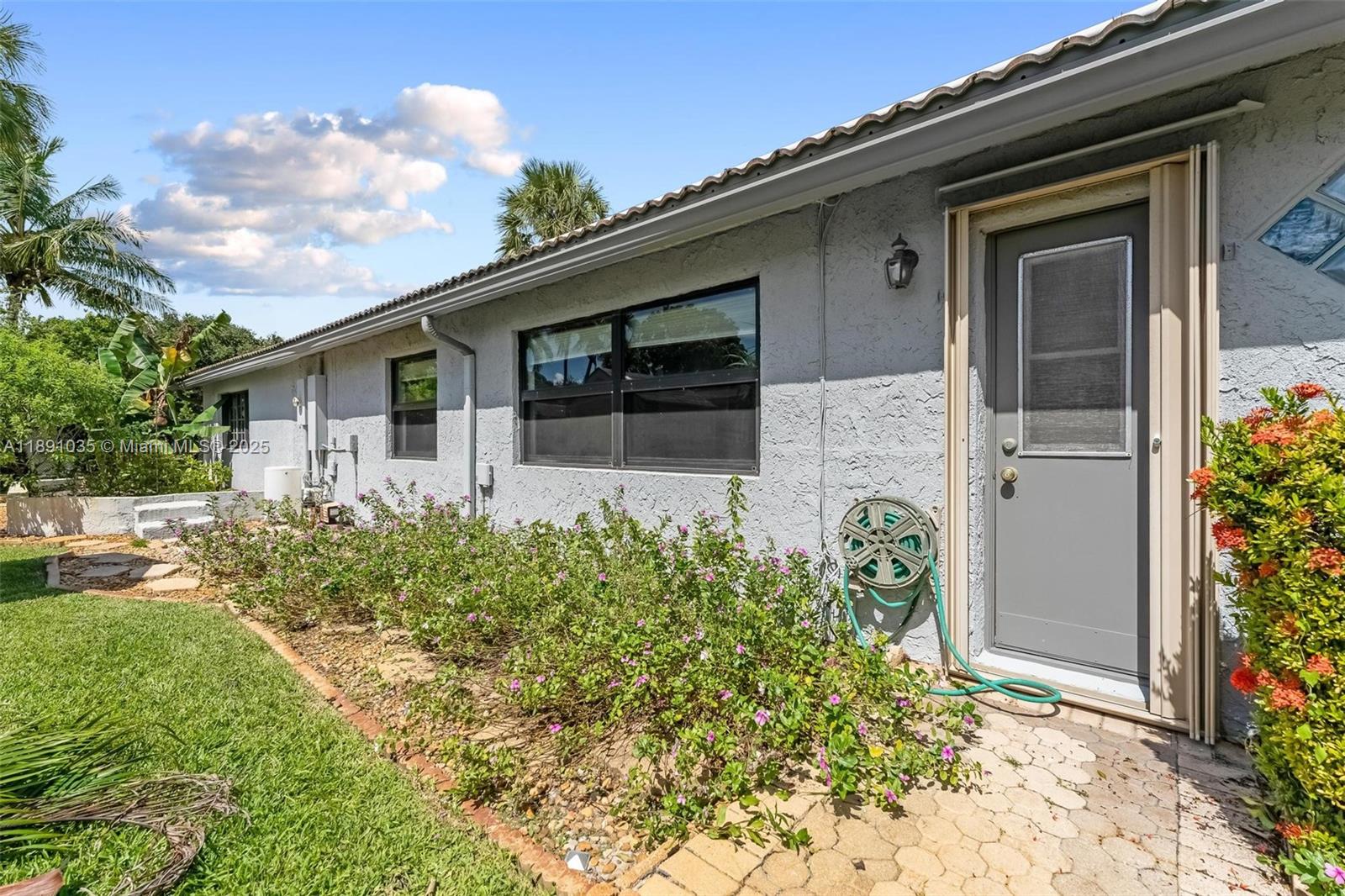 RAMBLEWOOD - Residential