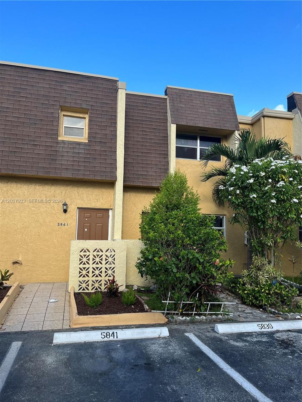 Photo of 5841 Blueberry Ct #77, Lauderhill, FL 33313 (MLS # A12007932)