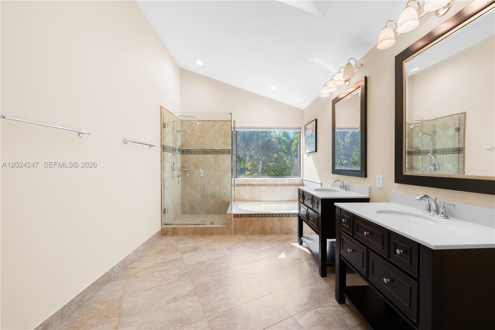 TOWN PLACE CLUB VILLAS - Residential