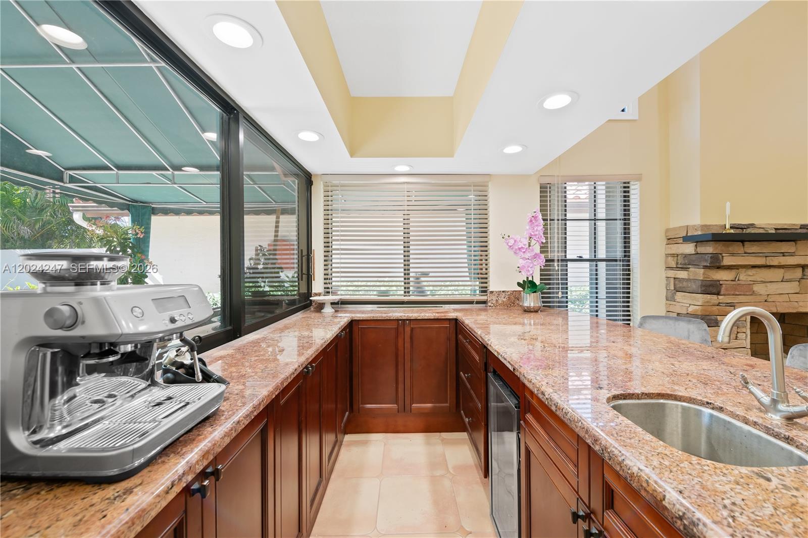 TOWN PLACE CLUB VILLAS - Residential