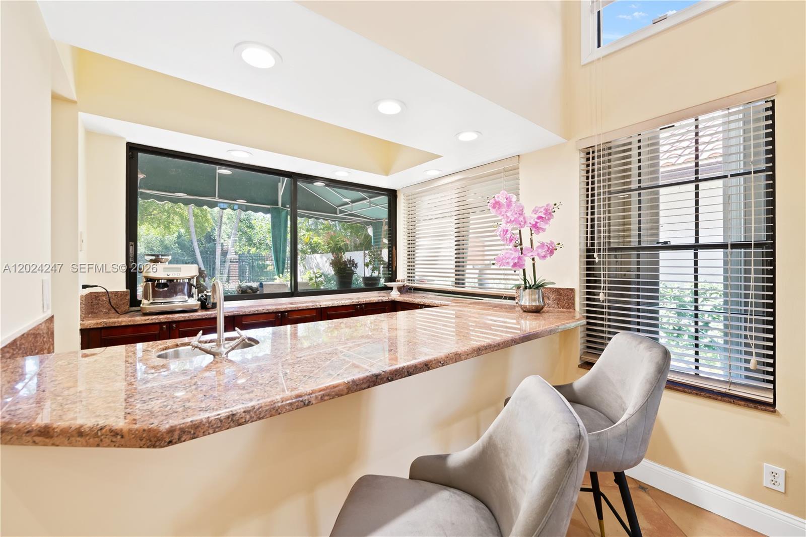 TOWN PLACE CLUB VILLAS - Residential