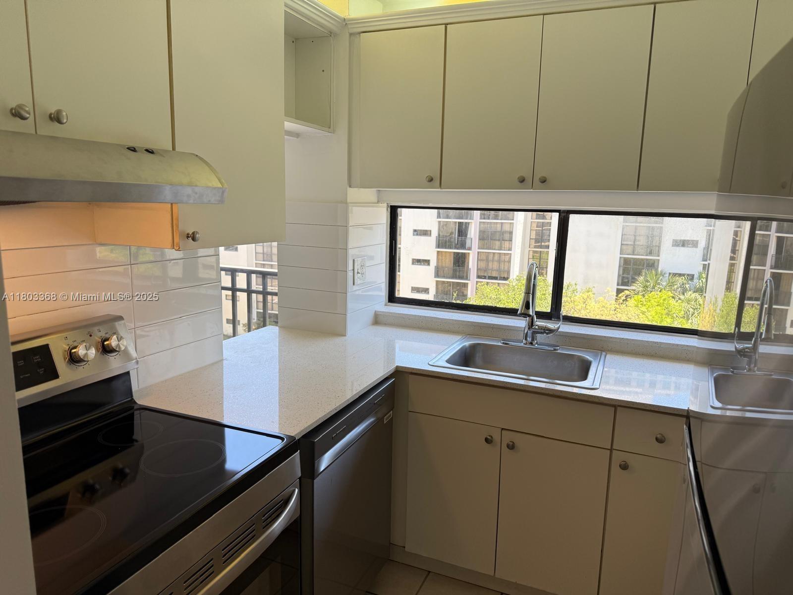 PLAZA OF AMERICAS CONDO - Residential