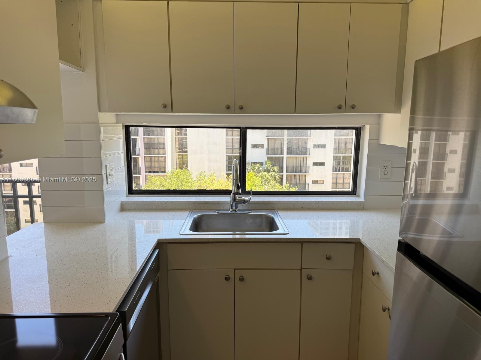 PLAZA OF AMERICAS CONDO - Residential