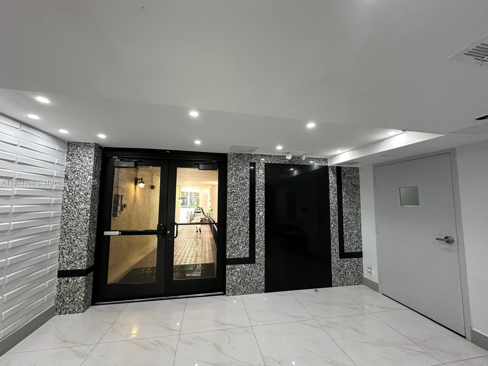 PLAZA OF AMERICAS CONDO - Residential