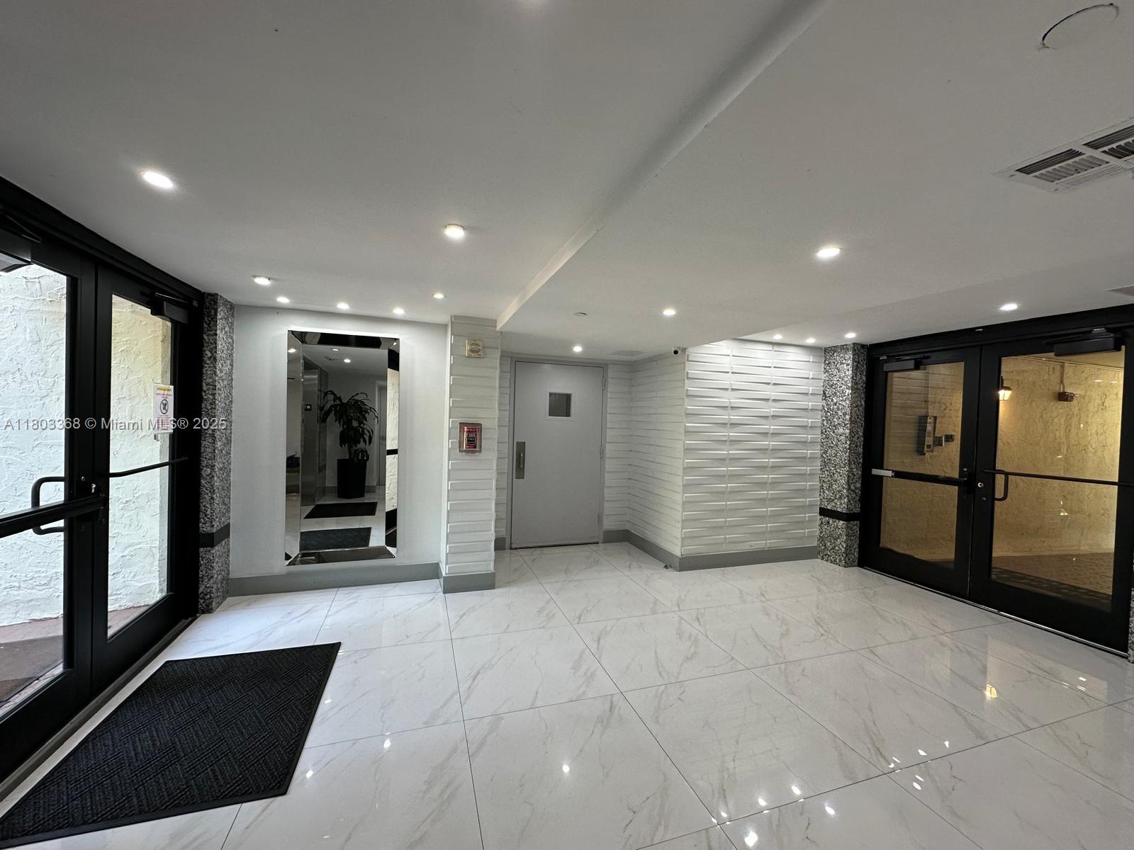 PLAZA OF AMERICAS CONDO - Residential