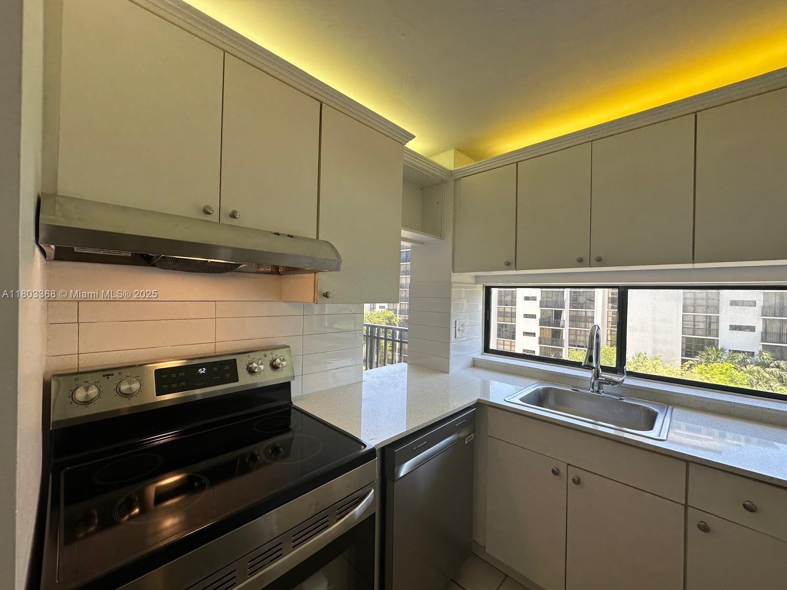 PLAZA OF AMERICAS CONDO - Residential