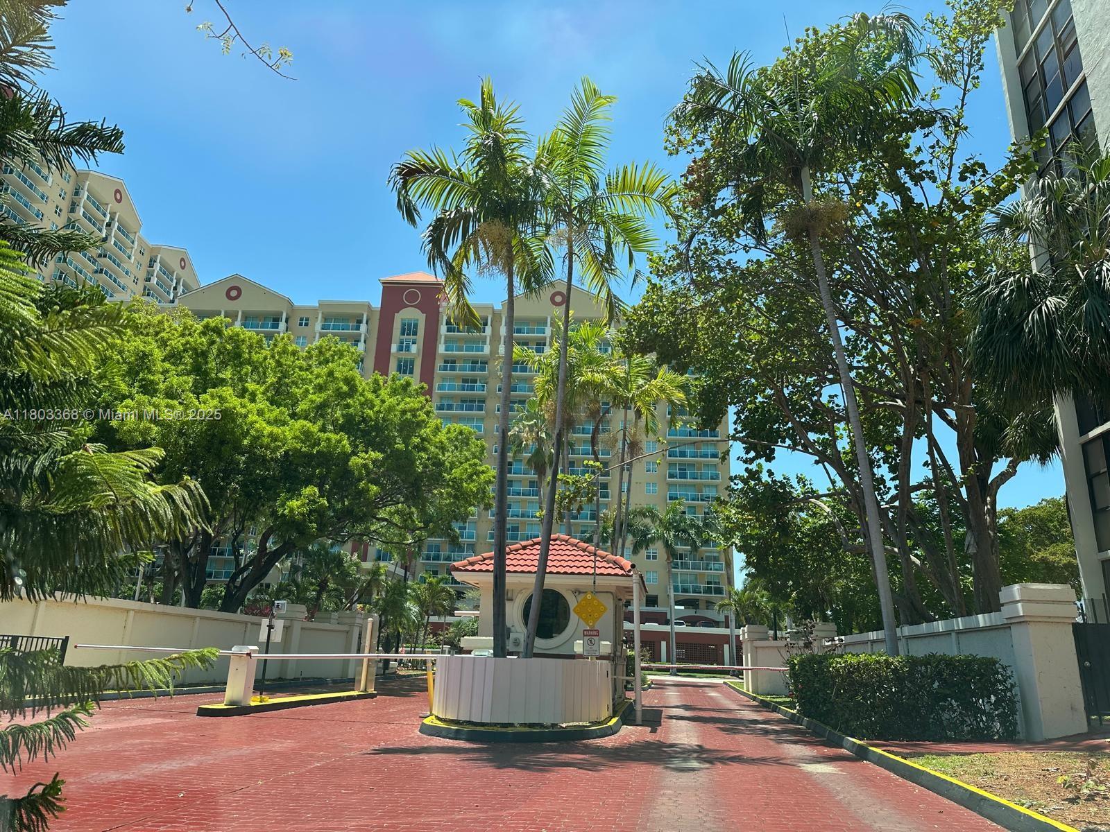 PLAZA OF AMERICAS CONDO - Residential