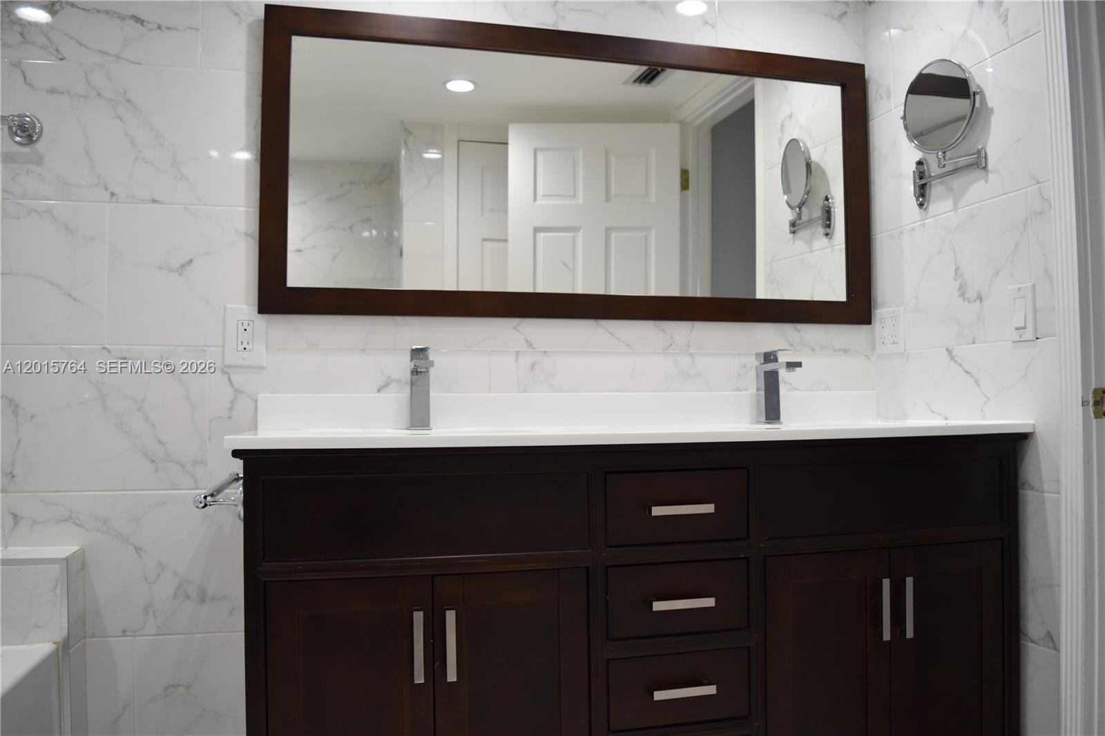MIDDLE RIVER TOWER CONDO - Residential Lease