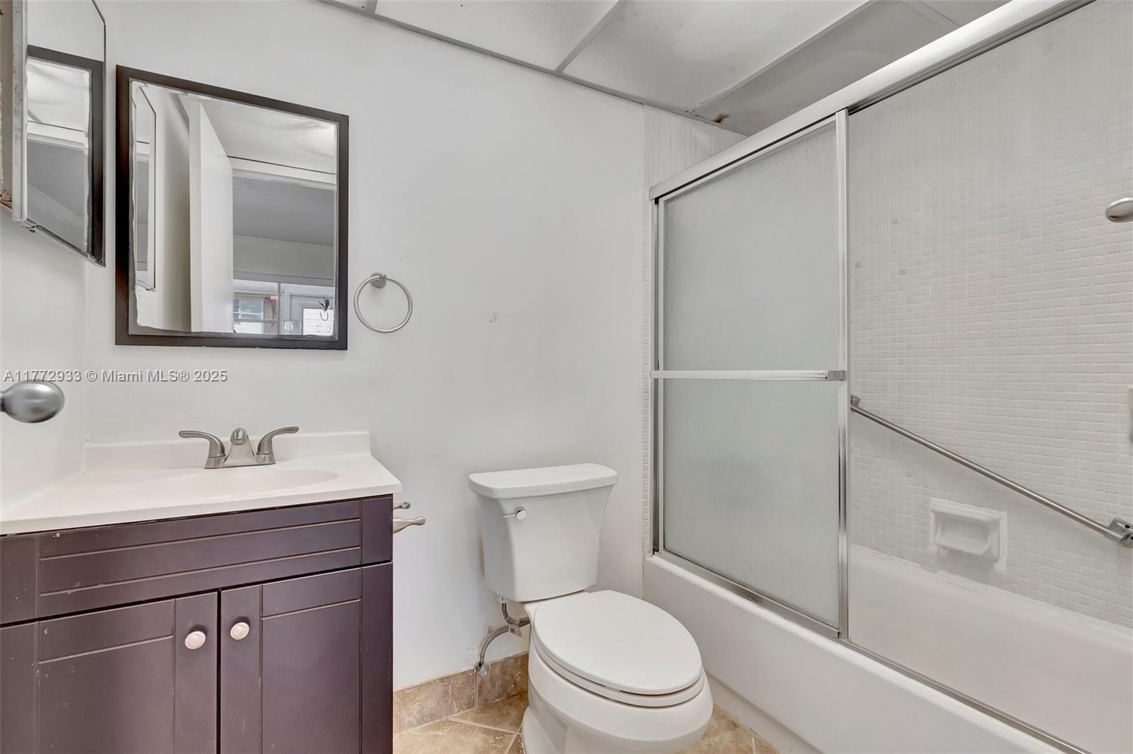 KINGS POINT SAXONY CONDOS - Residential
