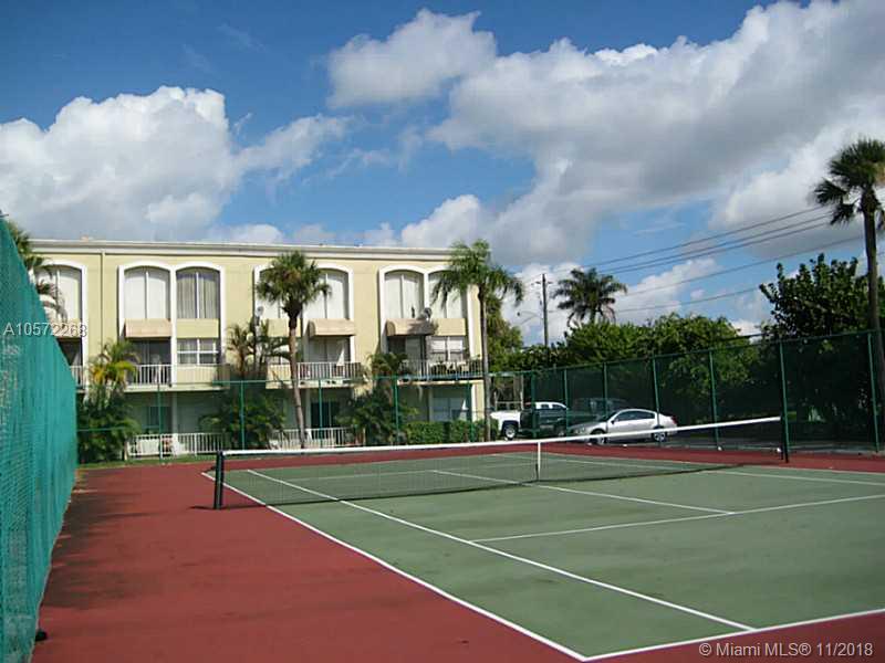 VENETIAN GARDENS - Residential Lease