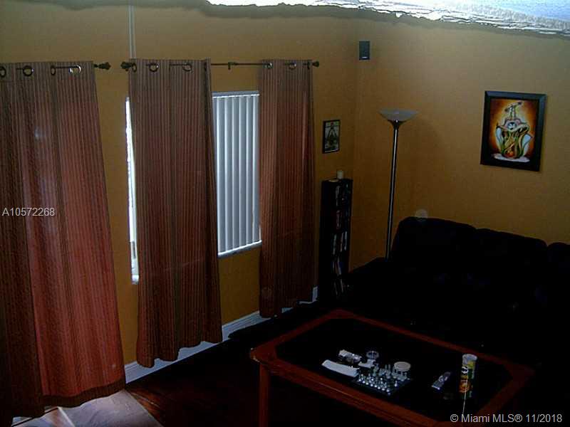 VENETIAN GARDENS - Residential Lease