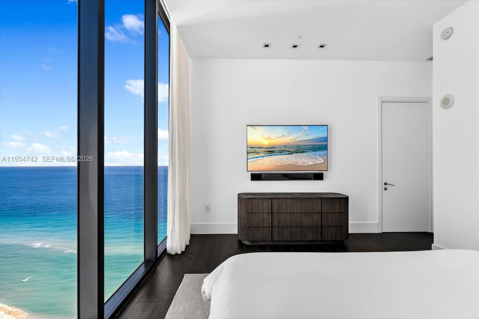 MUSE CONDO - Residential