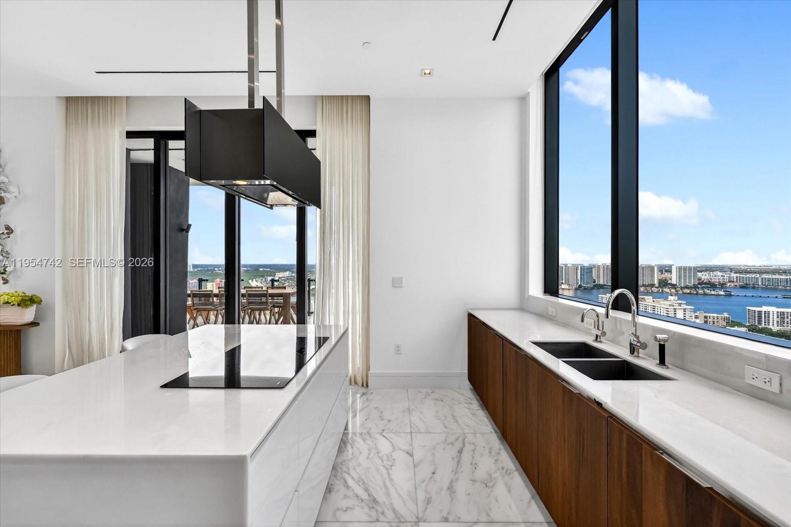 MUSE CONDO - Residential