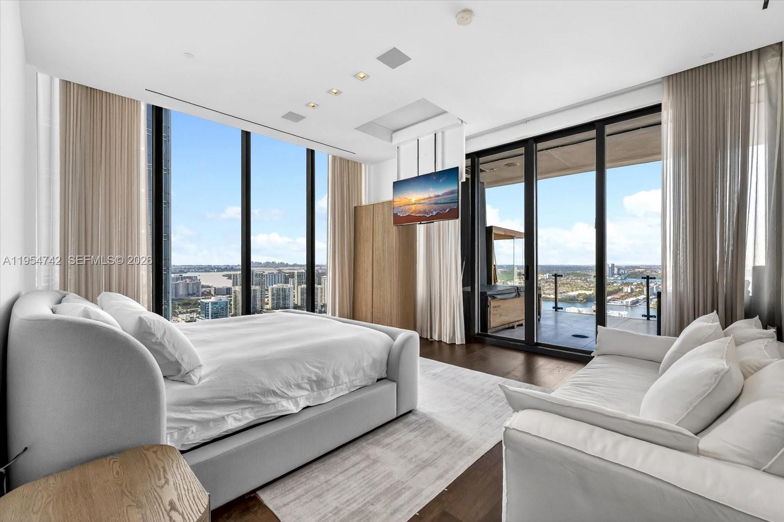 MUSE CONDO - Residential