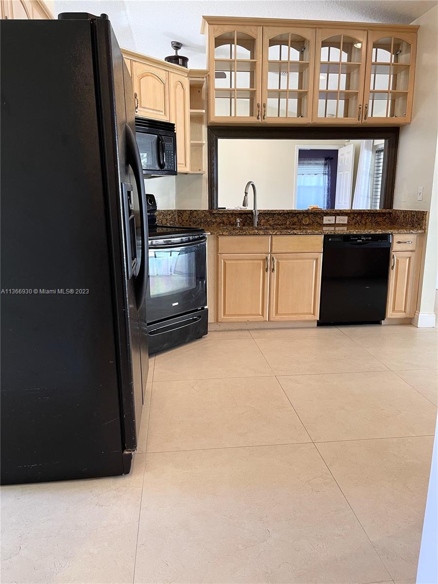 O DONNELL ESTATES - Residential Lease