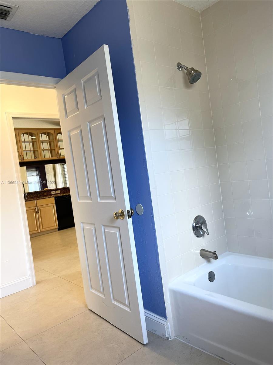 O DONNELL ESTATES - Residential Lease