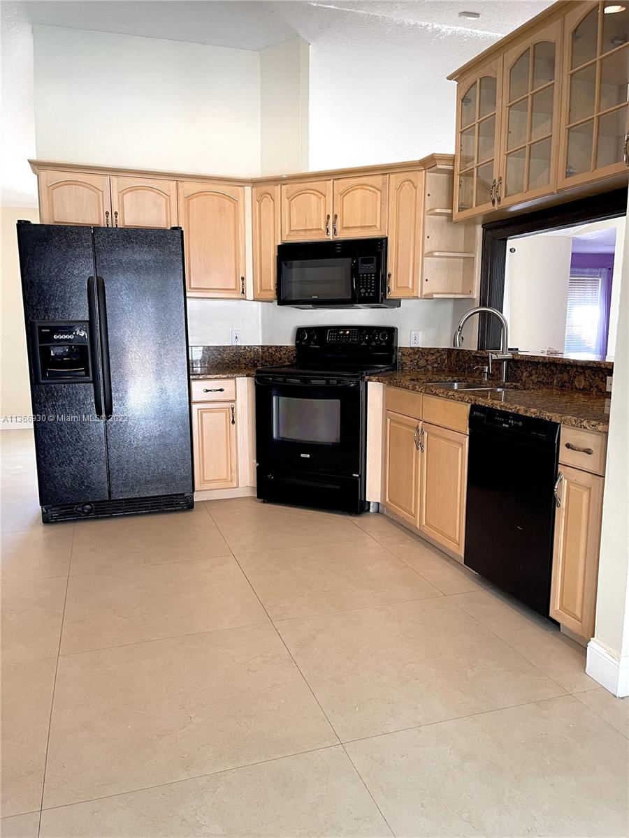 O DONNELL ESTATES - Residential Lease