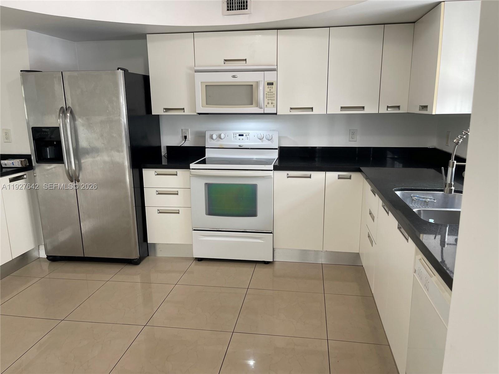 HOLLYWOOD LAWNS - Residential