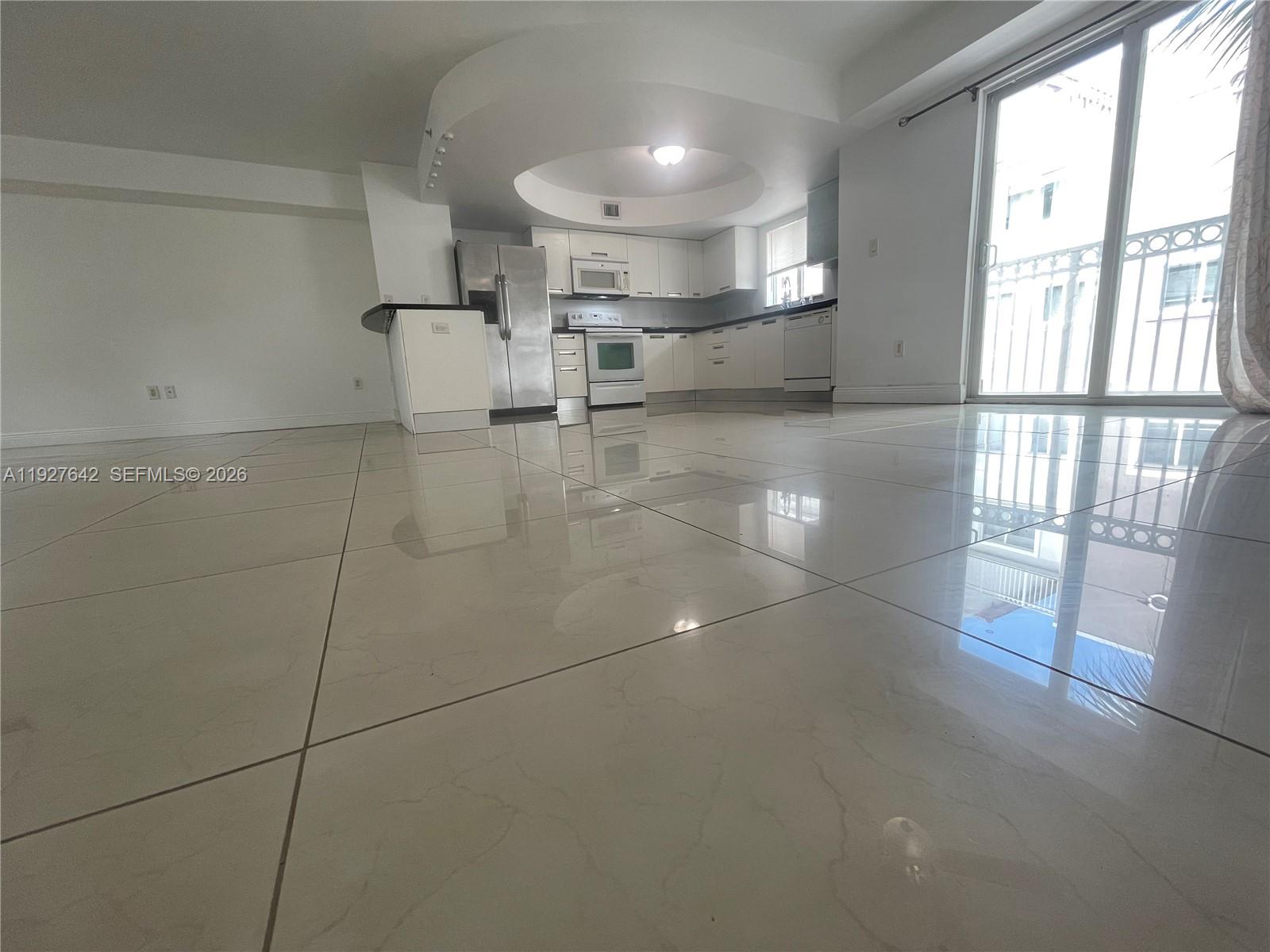 HOLLYWOOD LAWNS - Residential