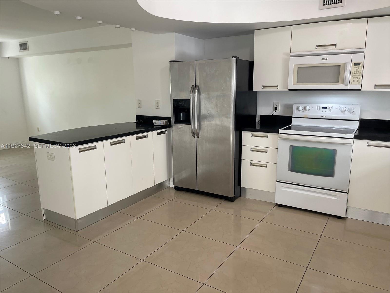 HOLLYWOOD LAWNS - Residential