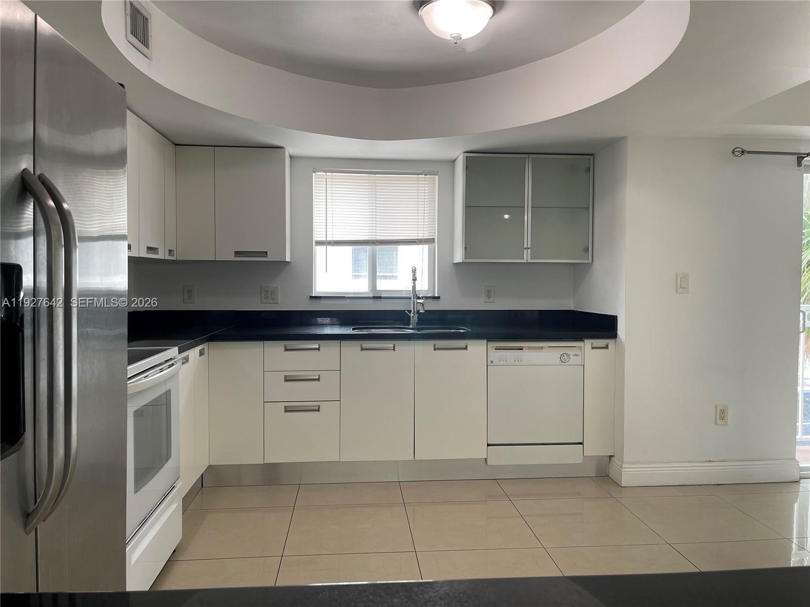 HOLLYWOOD LAWNS - Residential