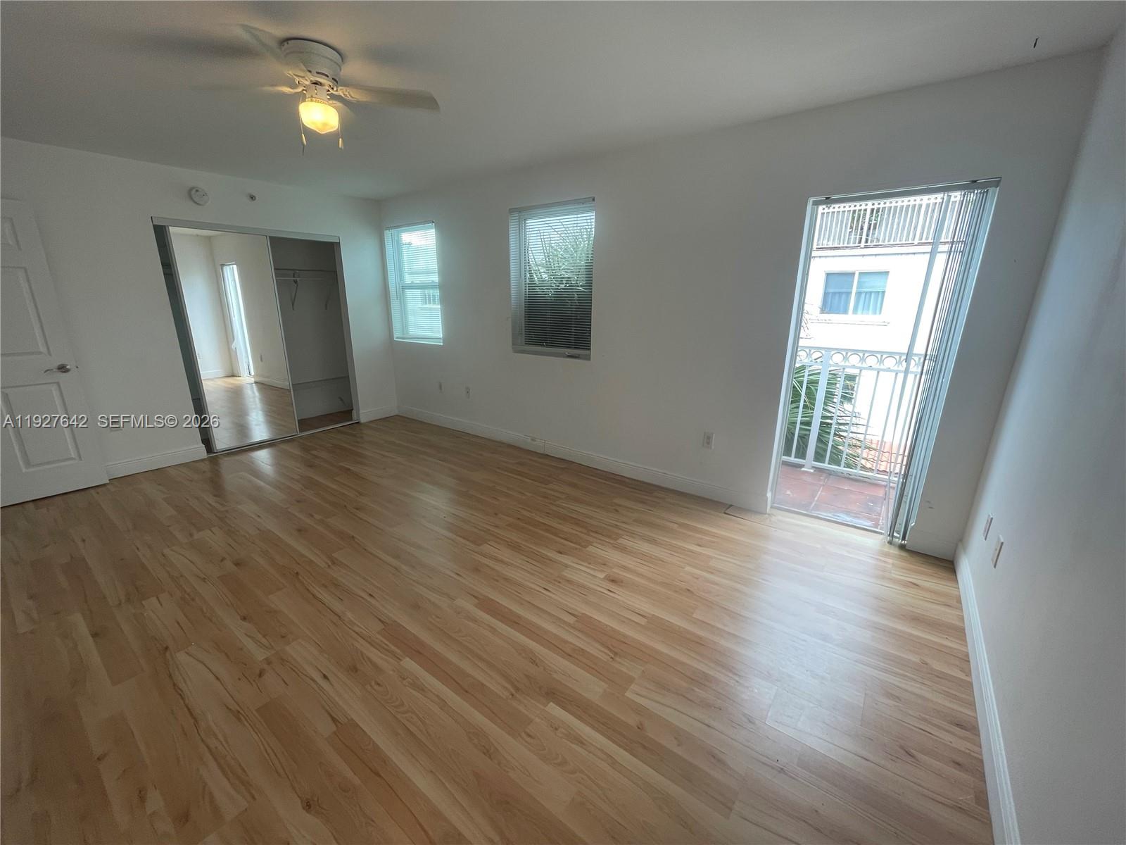 HOLLYWOOD LAWNS - Residential