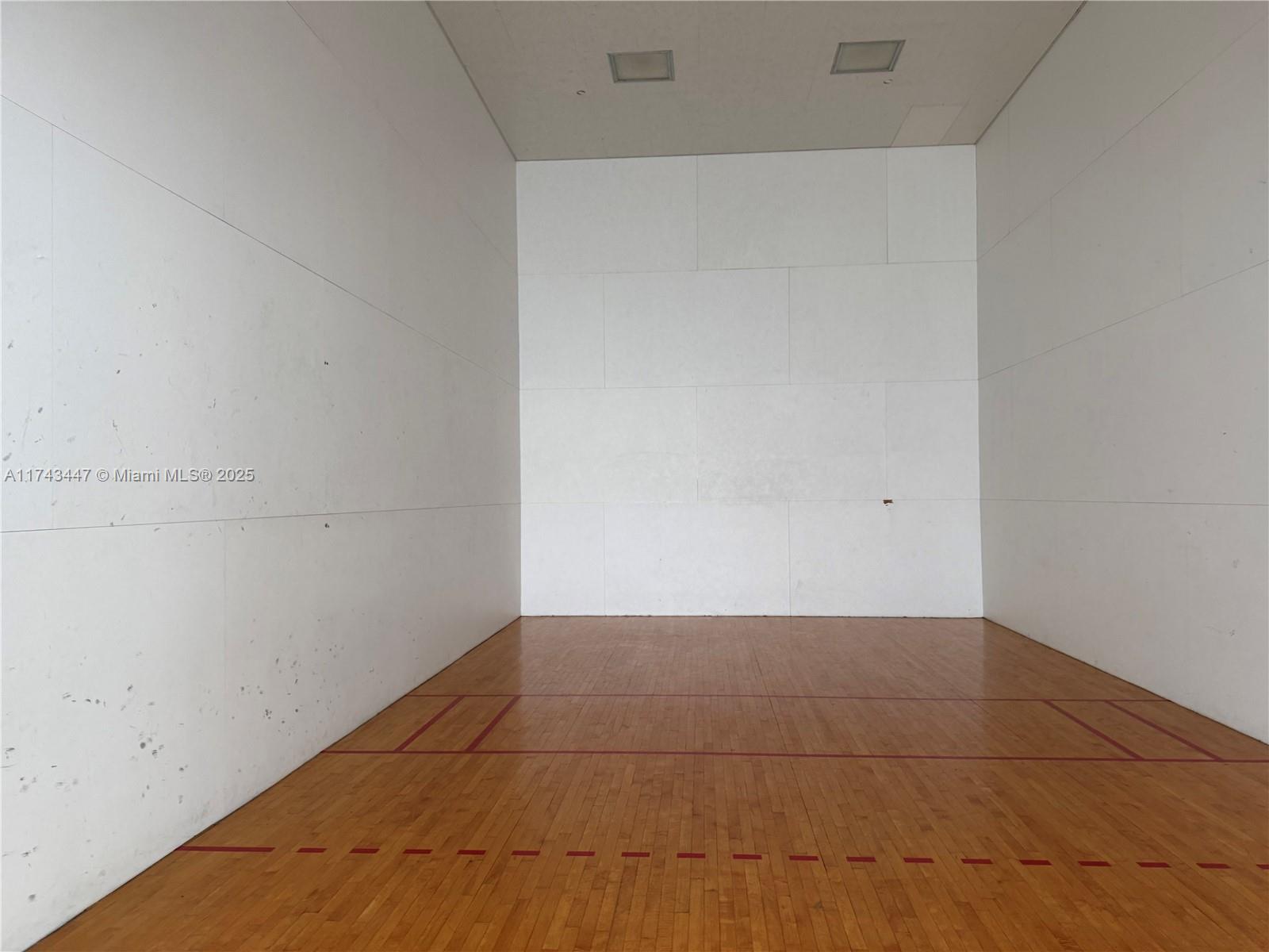 HAMPTONS WEST CONDO - Residential