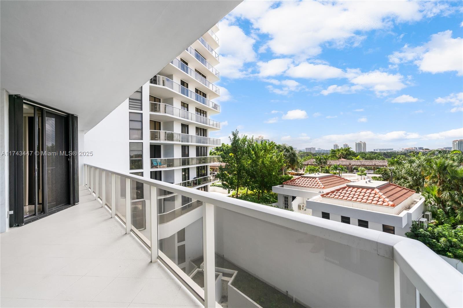 Property for Sale at 20281 E Country Club Dr 403, Aventura, Miami-Dade County, Florida - Bedrooms: 2 
Bathrooms: 2  - $493,000