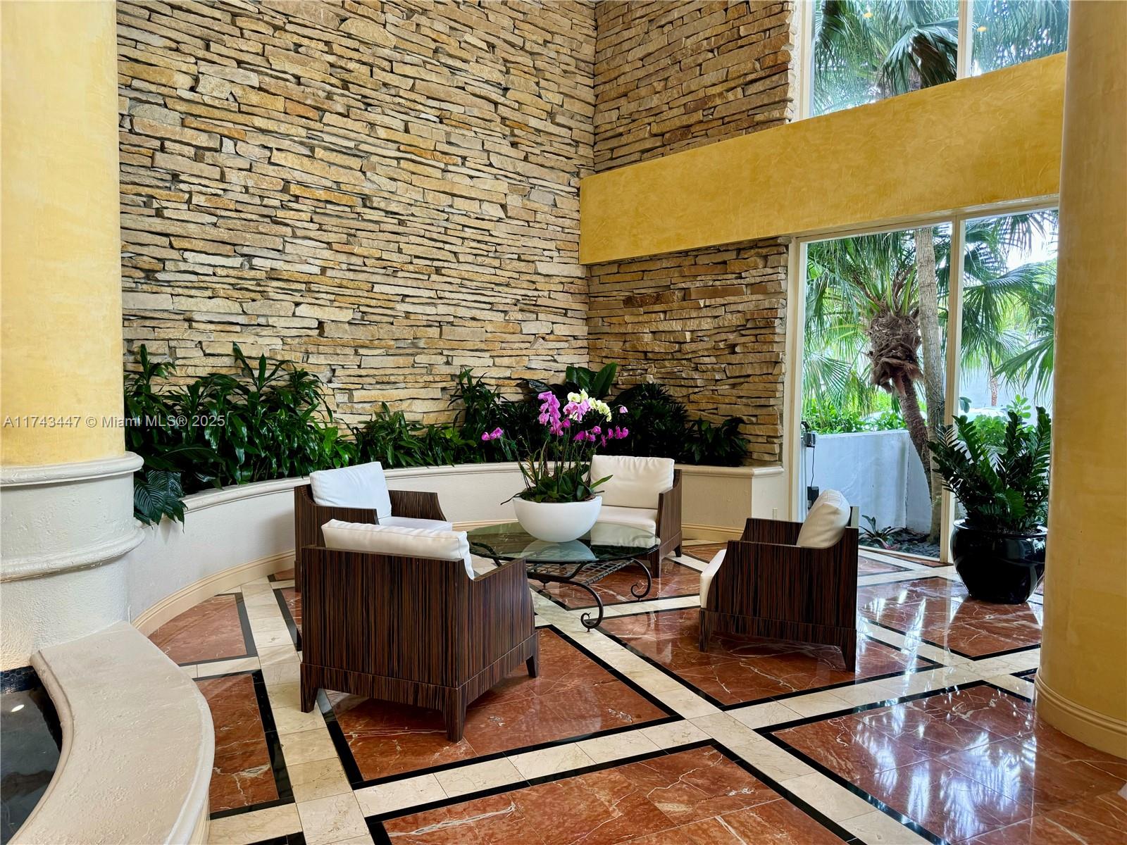 HAMPTONS WEST CONDO - Residential