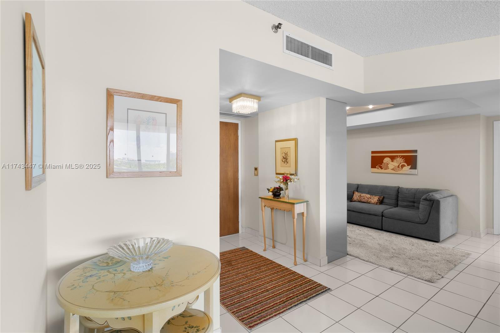 HAMPTONS WEST CONDO - Residential