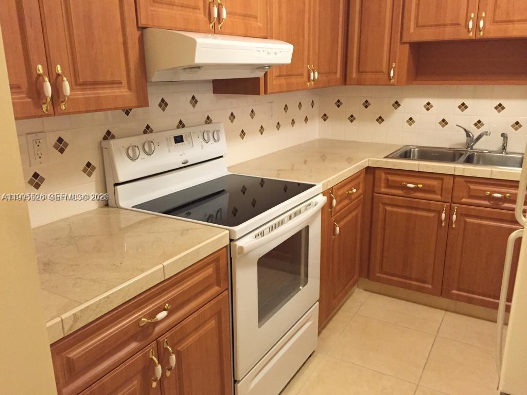 WISPERWOOD VILLAGE CONDO - Residential Lease