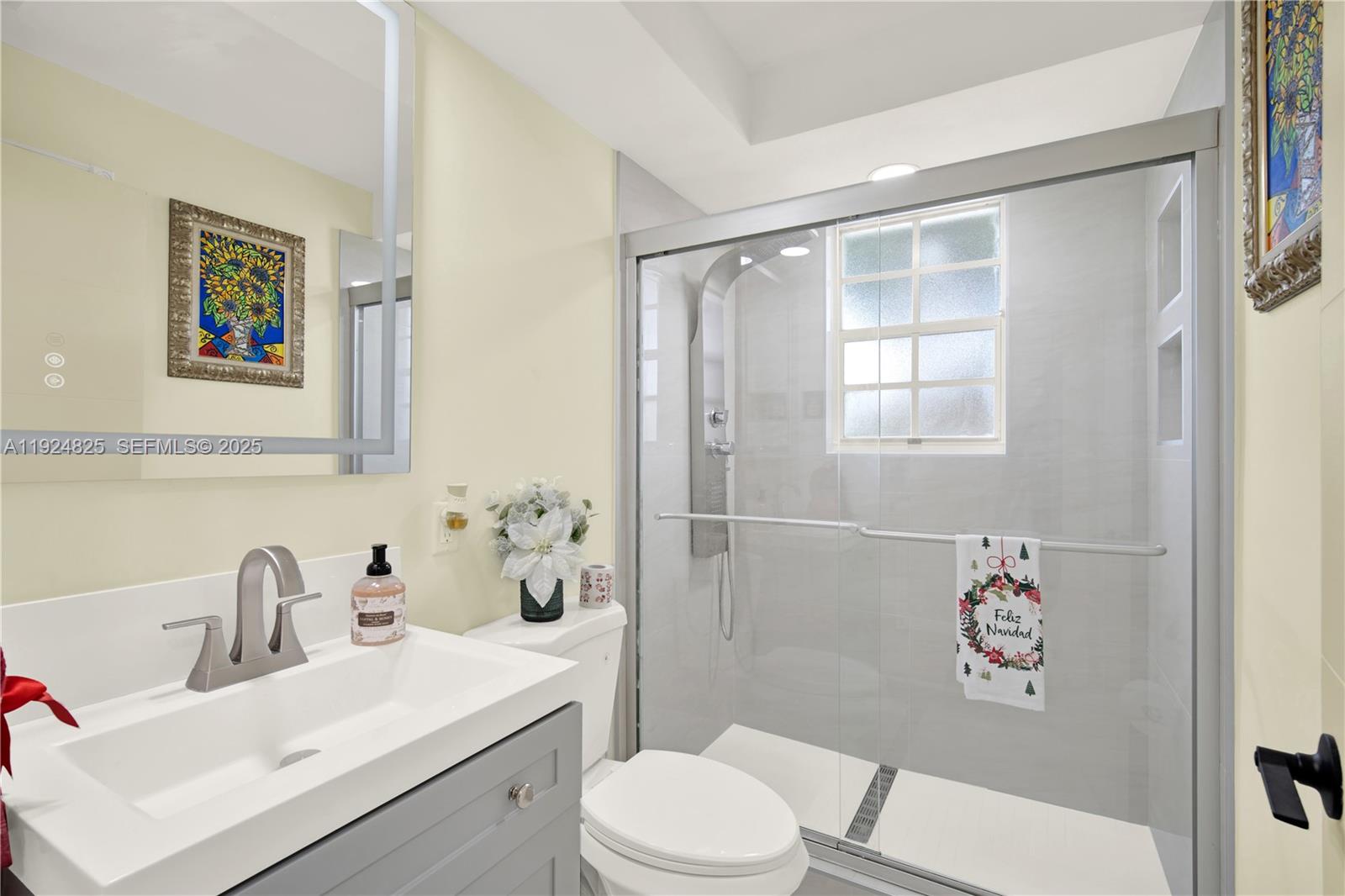 SILVER PALMS GROVES - Residential