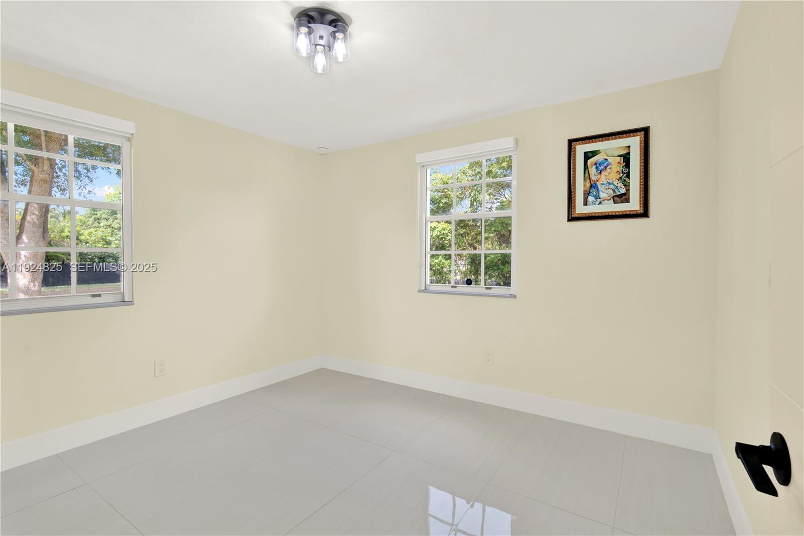 SILVER PALMS GROVES - Residential