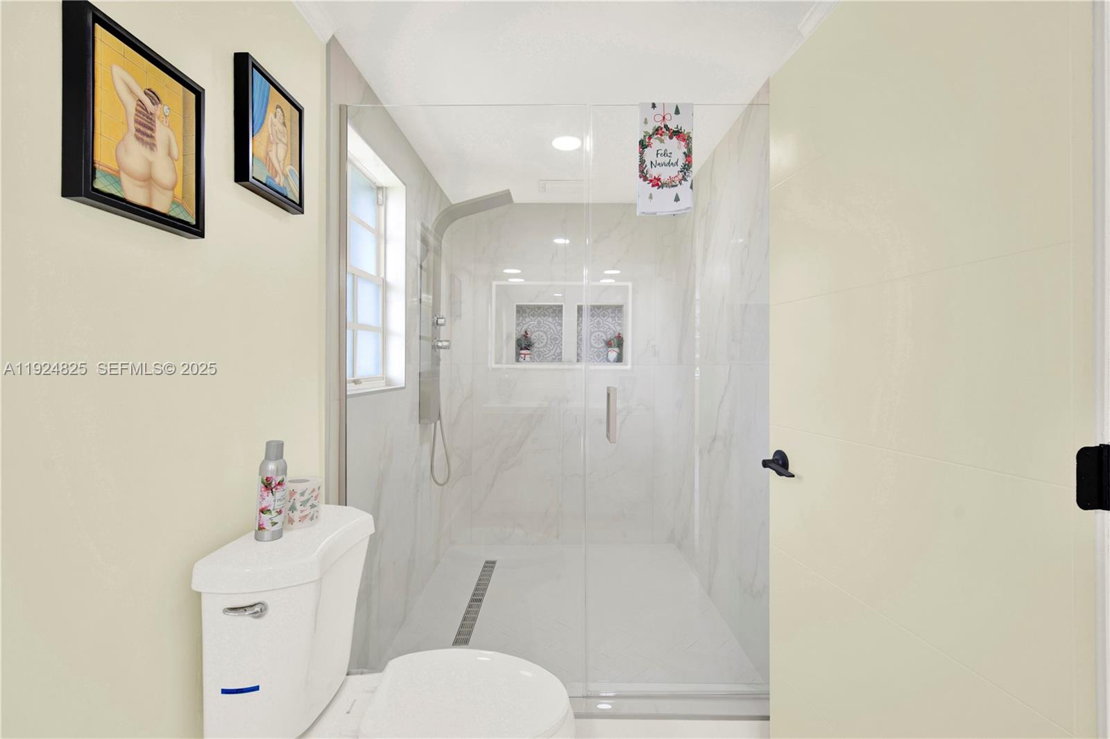 SILVER PALMS GROVES - Residential